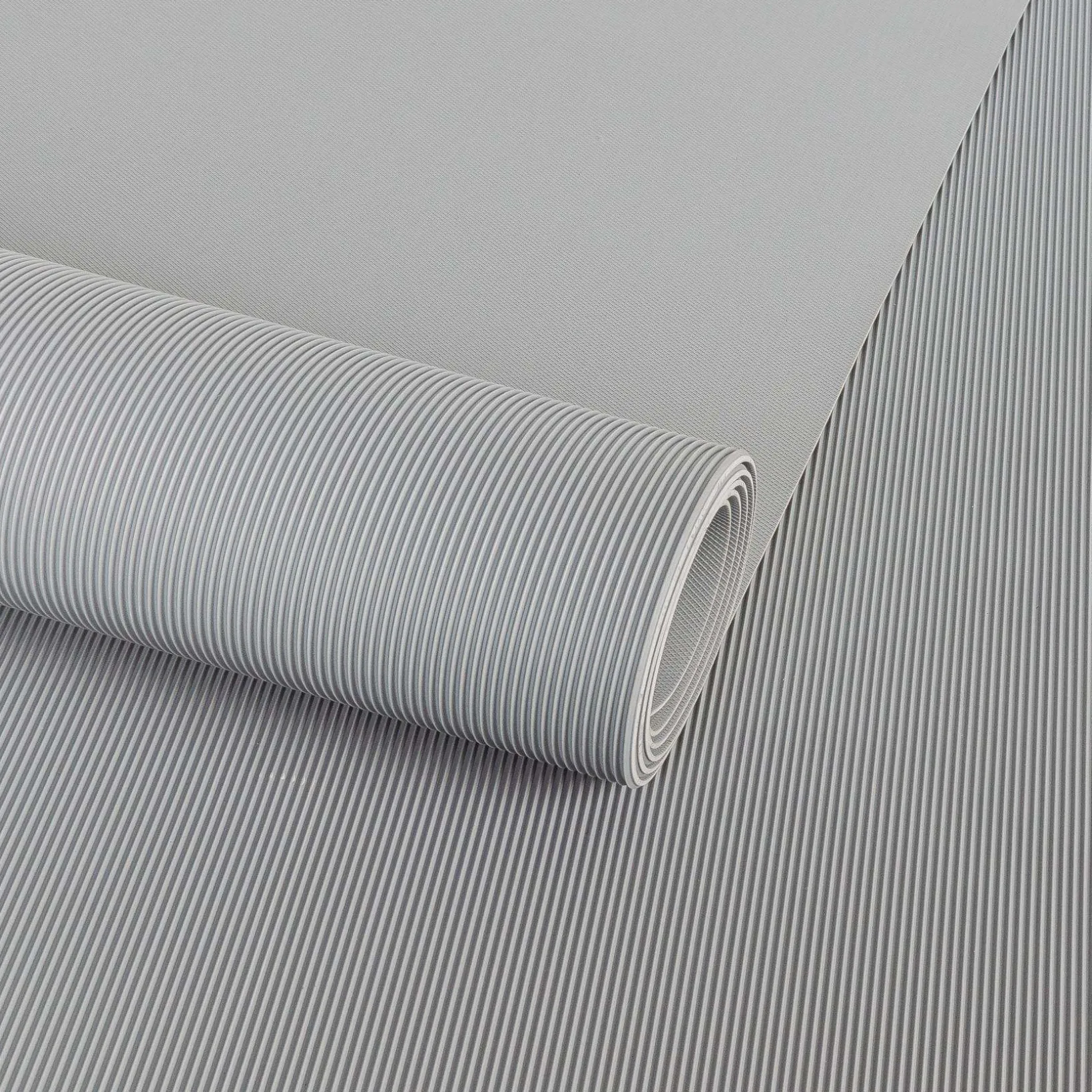 Gummimatte Gummiläufer Feinriefen Grau 3mm 100cm Breit auf TPE, Geruchslos – Bodenbelag, Bodenmatte