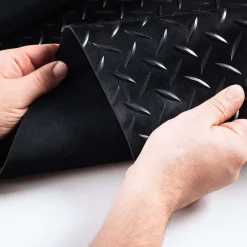 Gummimatte Meterware SBR Gummiplatte Riffelblech Gummi Bodenbelag Schwarz Stärke: 3mm 100cm Breit Gummiläufer